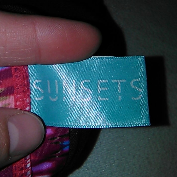 Unique SUNSETS Bikini Set - Picture 9 of 9